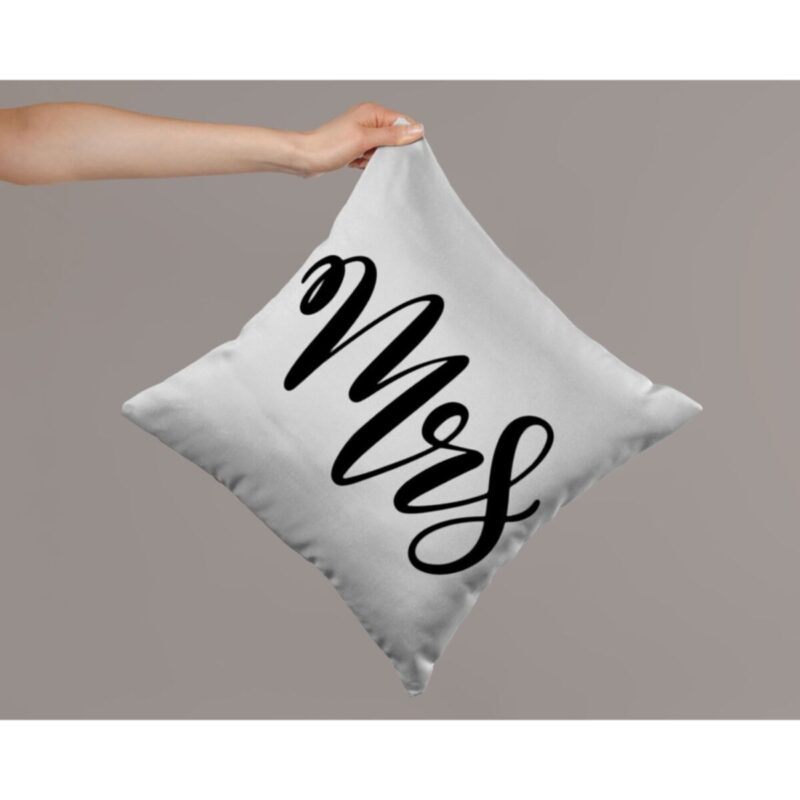 Mr. Desenli Çift Taraflı Yastık Kılıfı