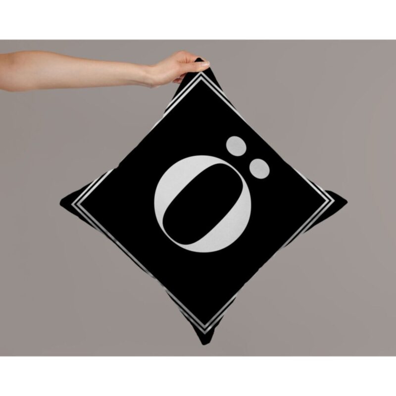 Harfli Kırlent Yastık Kılıfı Ö Harfi - 43x43 Cm